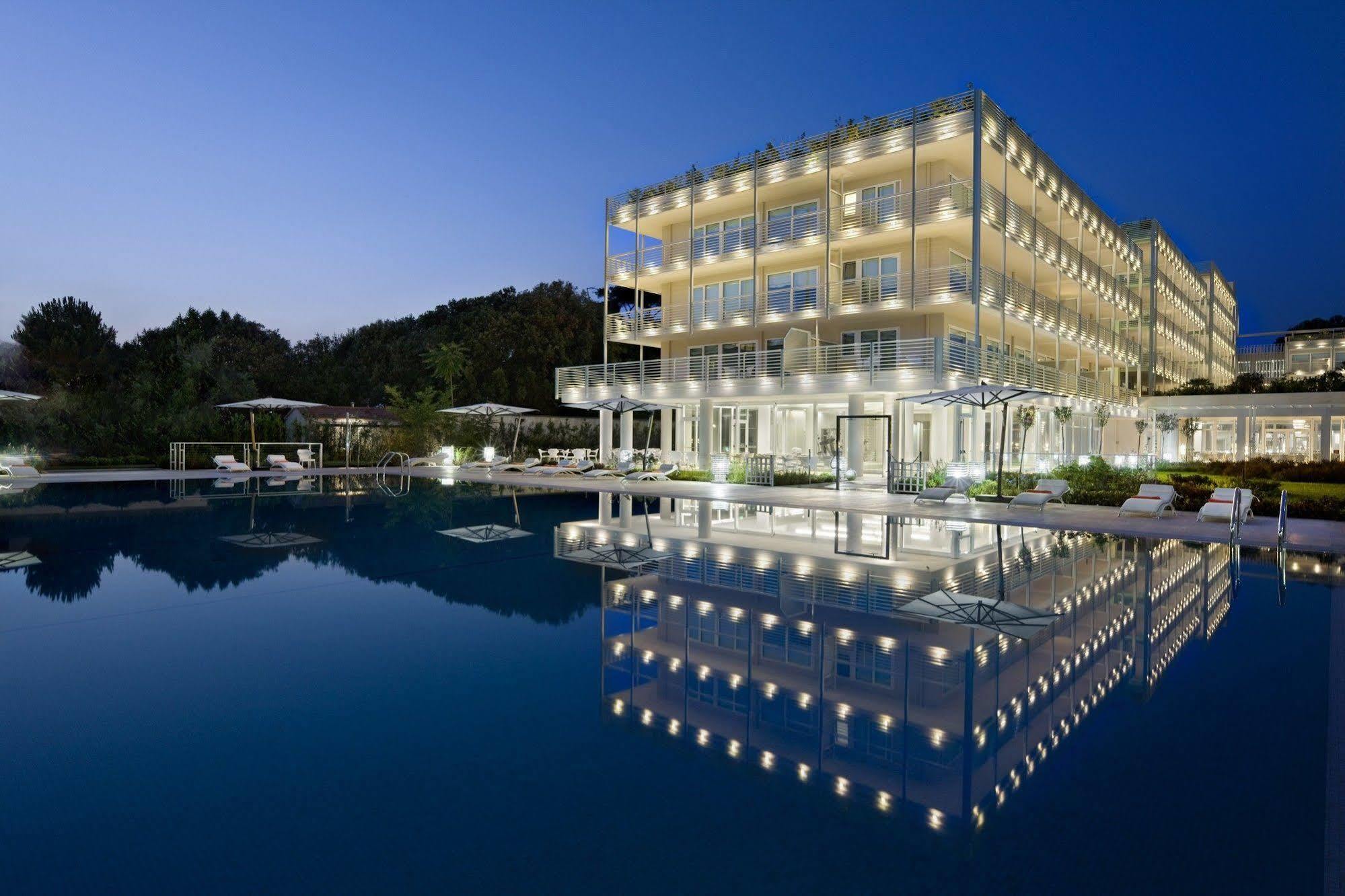 Versilia Lido | Una Esperienze Лидо-ди-Камайоре Экстерьер фото